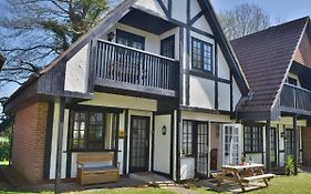 36 Tudor Court, Tolroy Manor